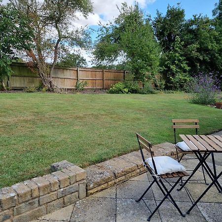 A Quiet Gem Just Outside Oundle 아파트 외부 사진